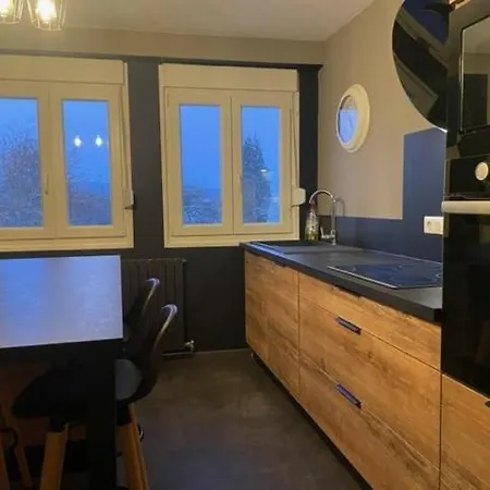 Nicole Apartment *