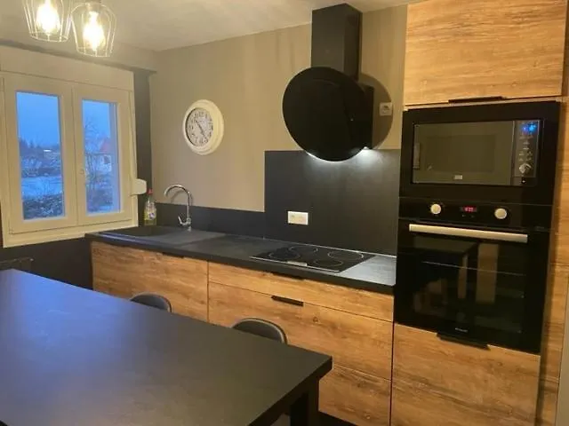 Nicole Lägenhet Jeuxey